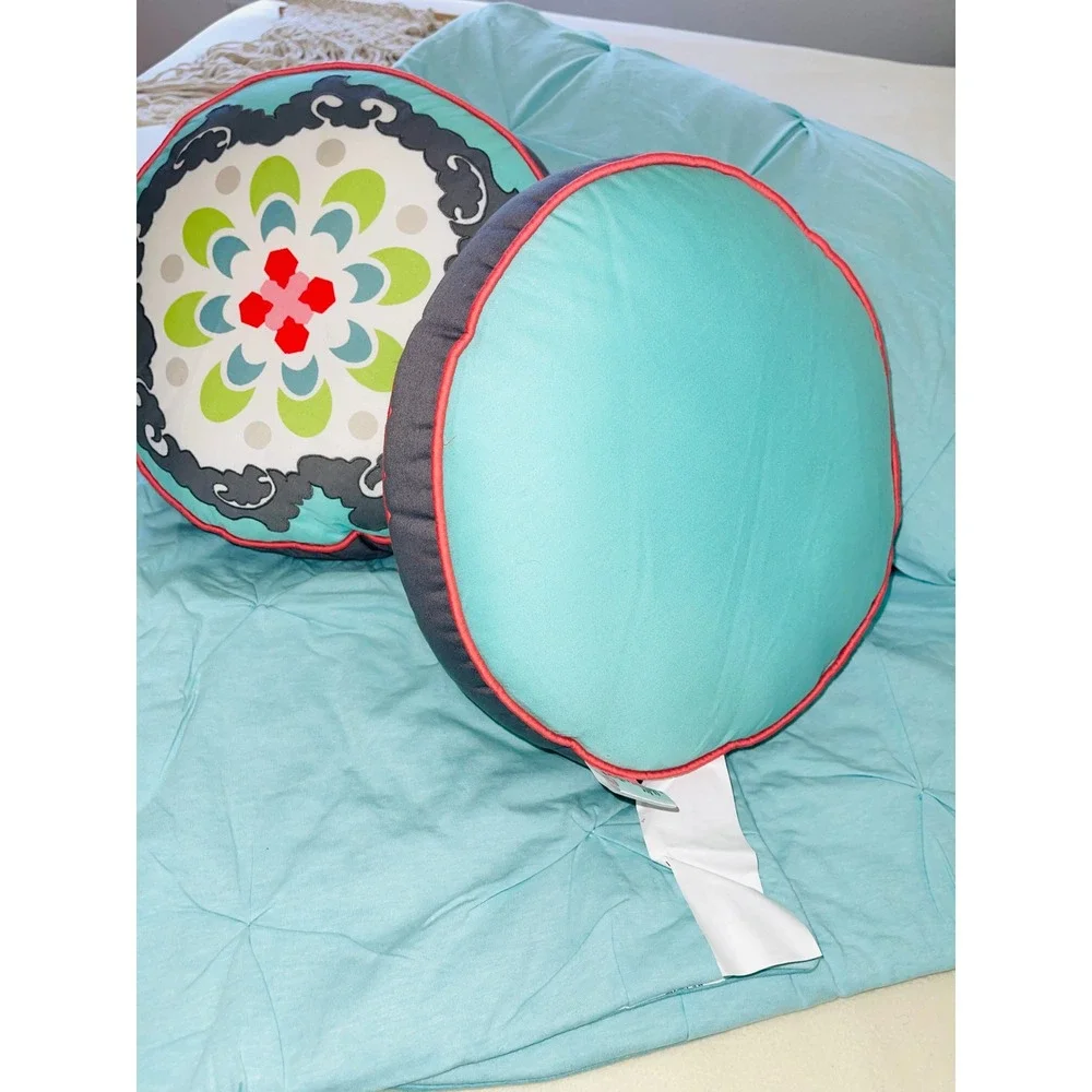 Room Essentials Pintuck Comforter Set Full Queen Aqua Mint 4 Pc W/2 Boho Pillows